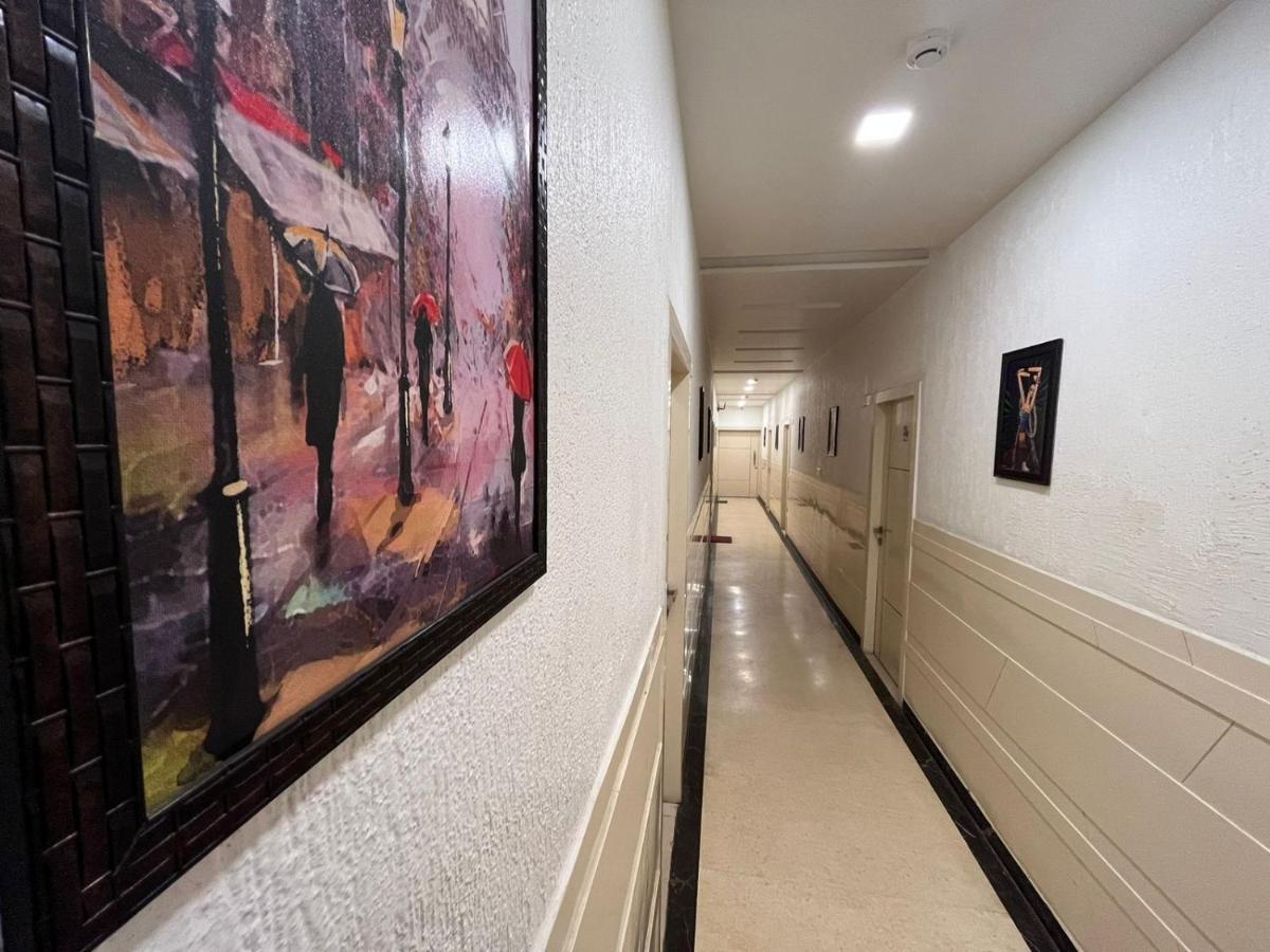 Hotel Sahib'S Red Carpet - Family & Corporate Hotel Chain Agra  Buitenkant foto