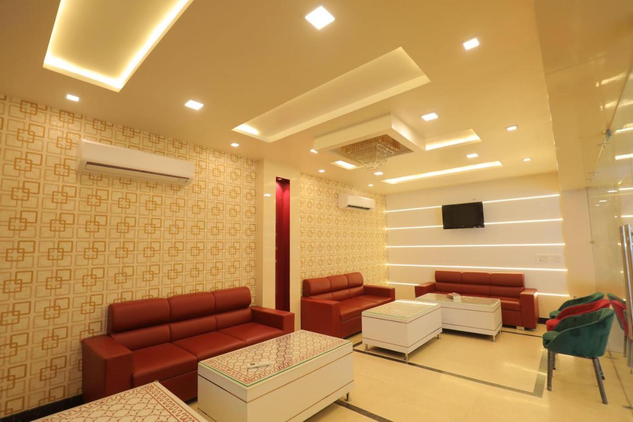 Hotel Sahib'S Red Carpet - Family & Corporate Hotel Chain Agra  Buitenkant foto