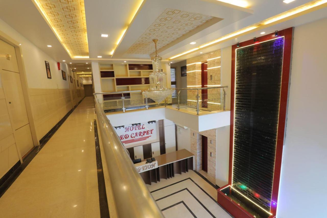 Hotel Sahib'S Red Carpet - Family & Corporate Hotel Chain Agra  Buitenkant foto