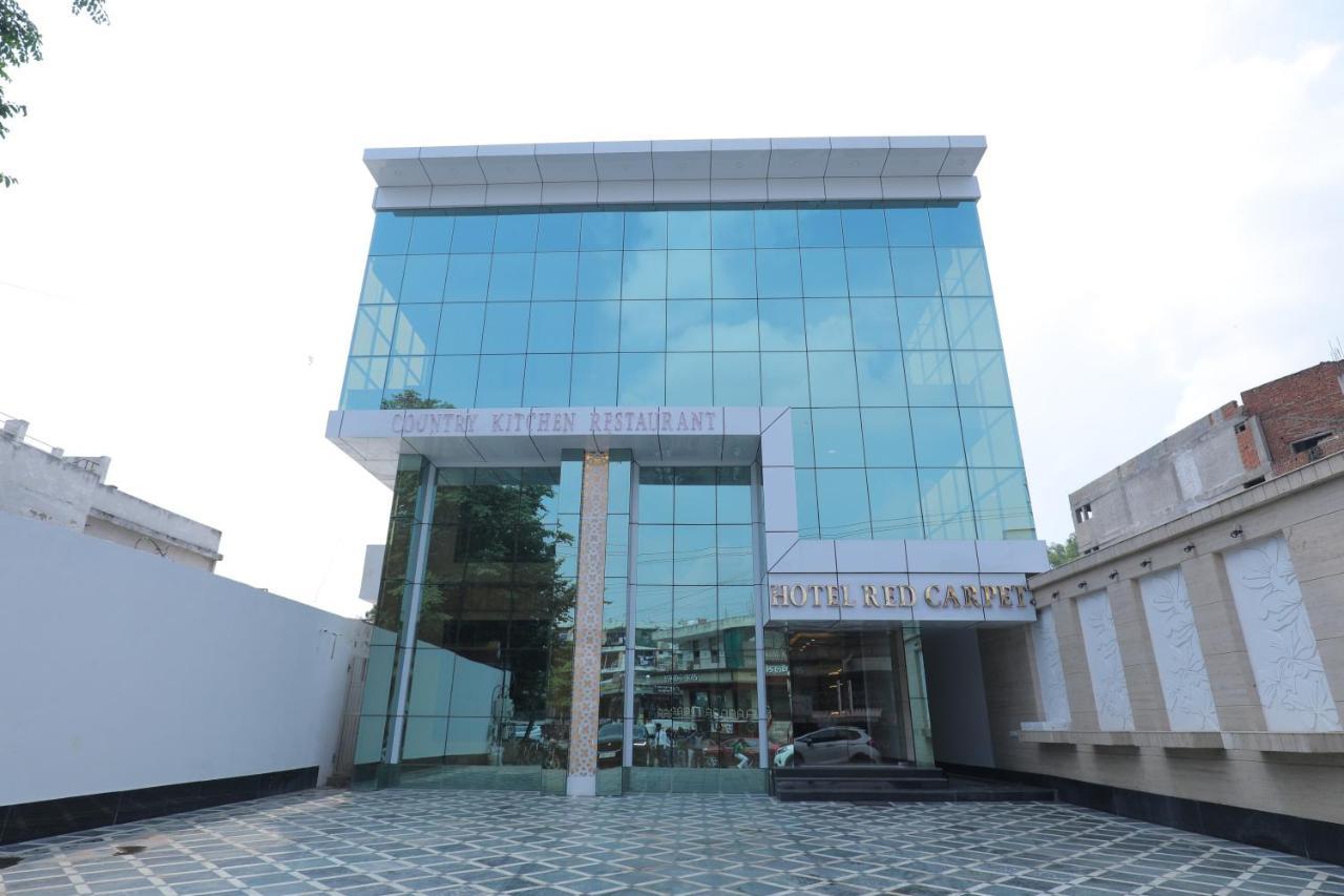 Hotel Sahib'S Red Carpet - Family & Corporate Hotel Chain Agra  Buitenkant foto