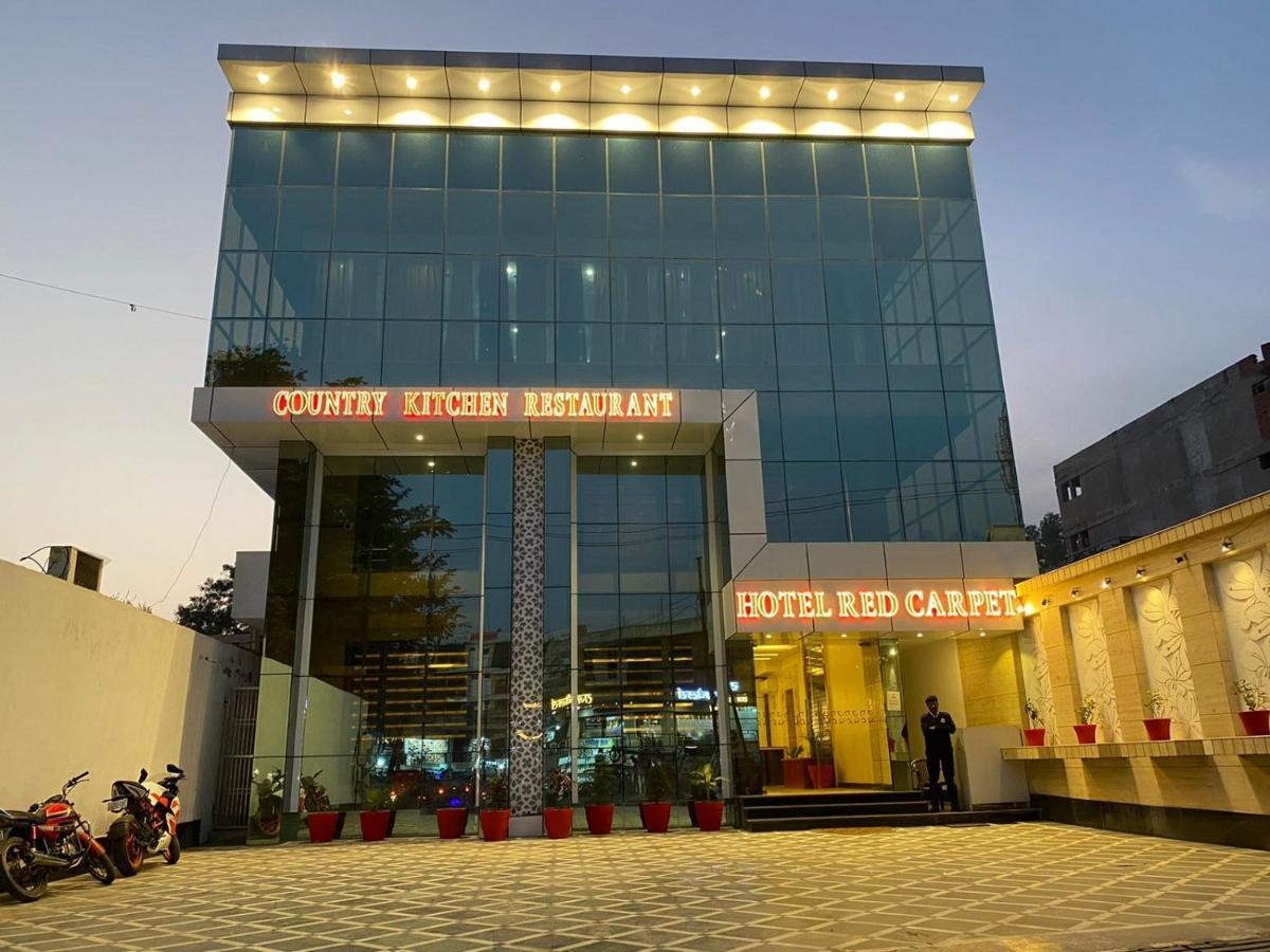 Hotel Sahib'S Red Carpet - Family & Corporate Hotel Chain Agra  Buitenkant foto
